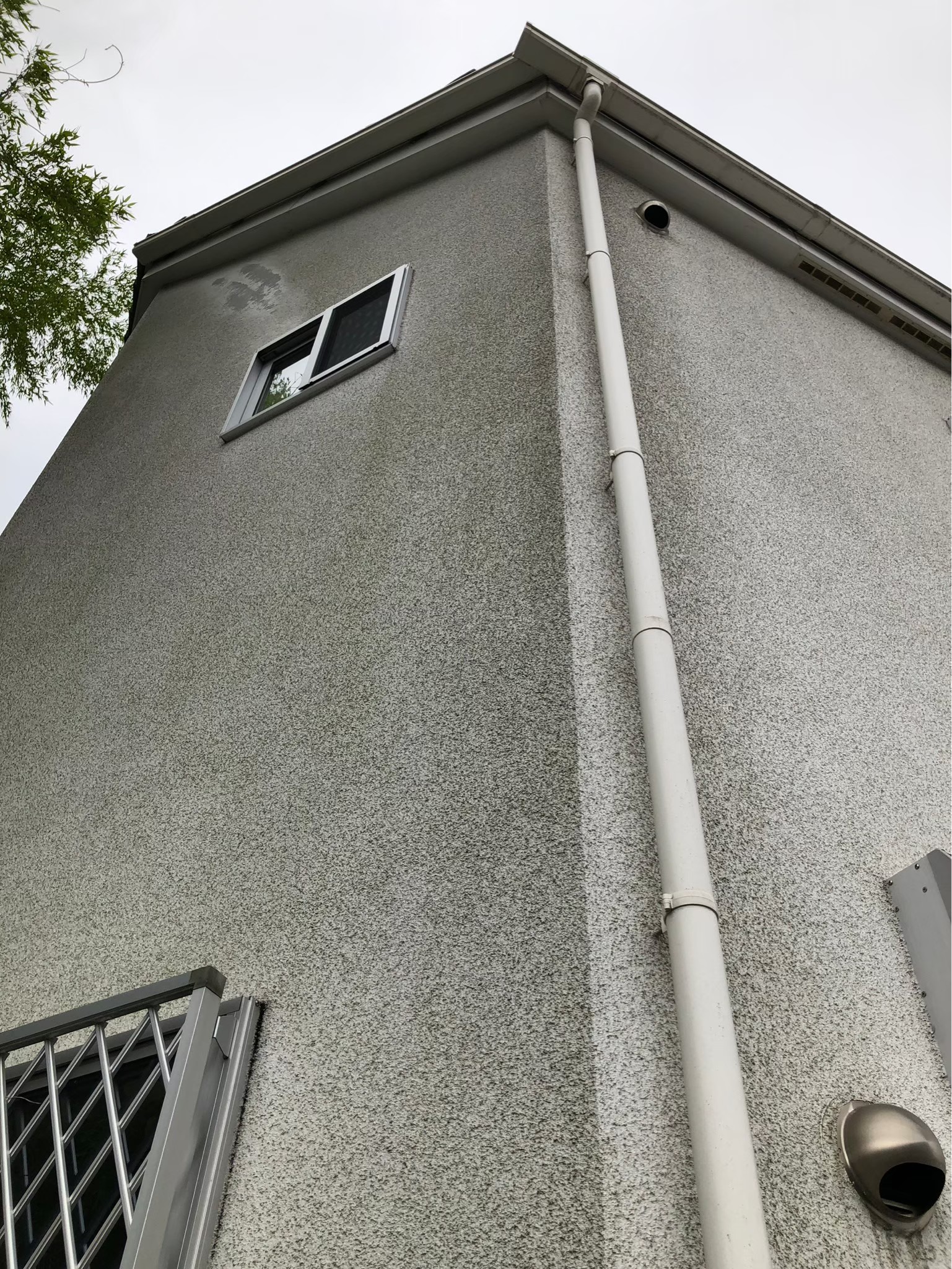 磯子区F様邸外壁汚れ